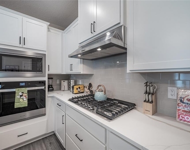 7753 Somersworth Drive - Photo Thumbnail 9