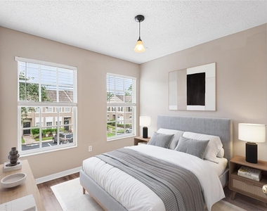 10114 Farmingdale Place - Photo Thumbnail 10