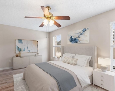 10114 Farmingdale Place - Photo Thumbnail 6