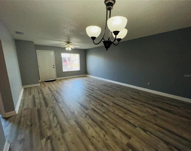605 Ridge Terrace - Photo Thumbnail 11