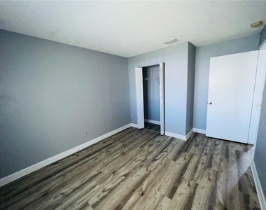 605 Ridge Terrace - Photo Thumbnail 19
