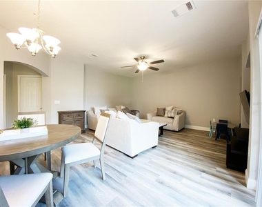 103 Vista Verdi Circle - Photo Thumbnail 5