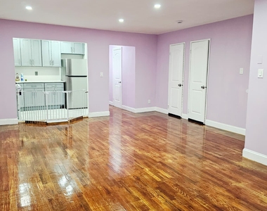 Spacious 2 BR Apartment in East 107th Street, Brooklyn - Photo Thumbnail 1