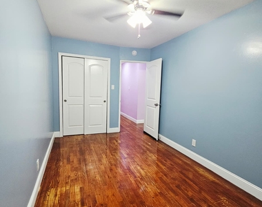 Spacious 2 BR Apartment in East 107th Street, Brooklyn - Photo Thumbnail 5