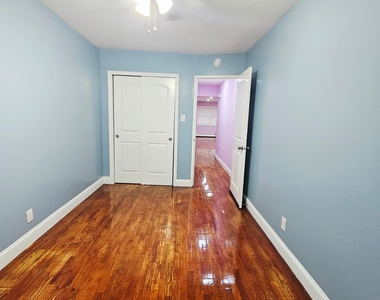 Spacious 2 BR Apartment in East 107th Street, Brooklyn - Photo Thumbnail 7