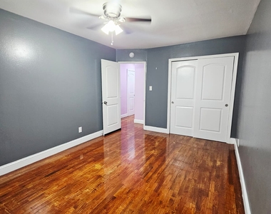 Spacious 2 BR Apartment in East 107th Street, Brooklyn - Photo Thumbnail 6
