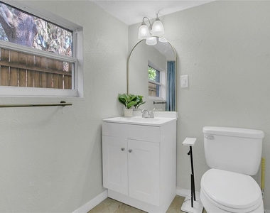 1209 S Myrtle Avenue - Photo Thumbnail 8