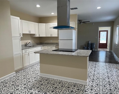 407 Avenue A Se - Photo Thumbnail 4