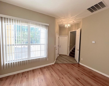 20 Regis Lane - Photo Thumbnail 5