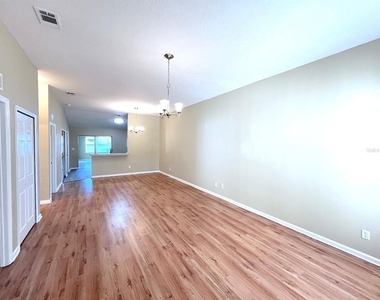 20 Regis Lane - Photo Thumbnail 4