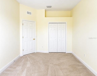 8361 Miramar Way - Photo Thumbnail 10