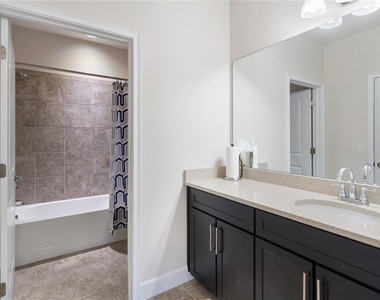2312 Starwood Court - Photo Thumbnail 7