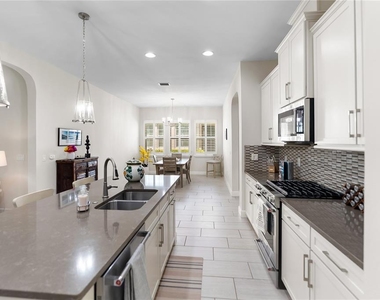 2312 Starwood Court - Photo Thumbnail 14