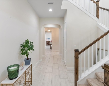 2312 Starwood Court - Photo Thumbnail 10