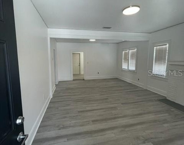 2118 5th Street - Photo Thumbnail 2