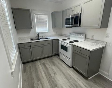 2118 5th Street - Photo Thumbnail 4