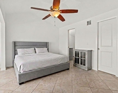 9604 Cortez Road W - Photo Thumbnail 29