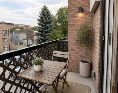 471 18th Street - Photo Thumbnail 1