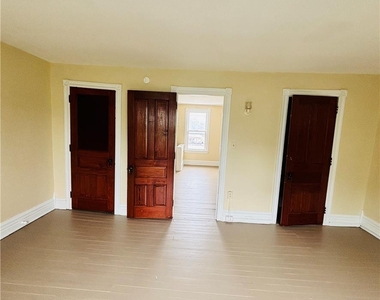 1517 Turner - Photo Thumbnail 3