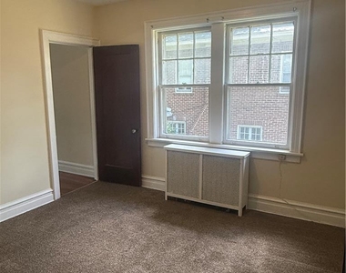 2403 Allen Street - Photo Thumbnail 4