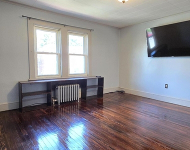 542 Deacon Street - Photo Thumbnail 16