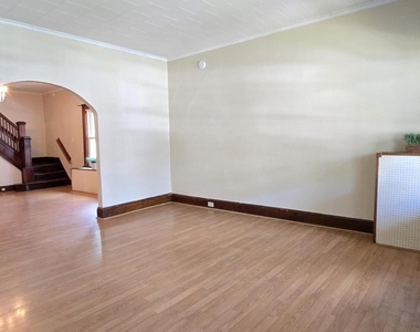 542 Deacon Street - Photo Thumbnail 2