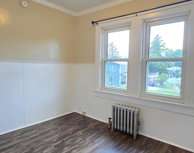 542 Deacon Street - Photo Thumbnail 18