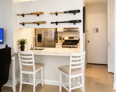 215 East 95th Street - Photo Thumbnail 2