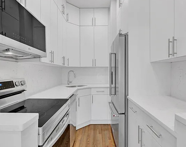 124 East 27th Street - Photo Thumbnail 2