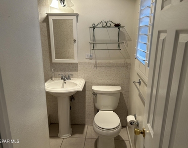 3019 Cork Drive - Photo Thumbnail 8