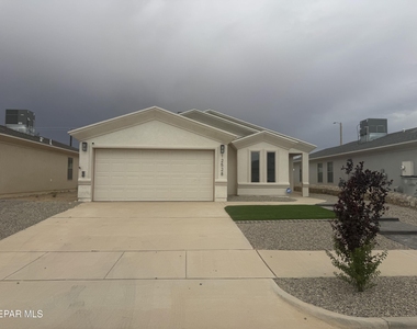 12528 Polo Norte Drive - Photo Thumbnail 2