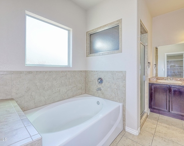5601 Valley Maple Drive - Photo Thumbnail 37