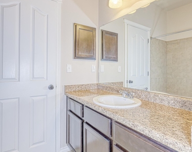 5601 Valley Maple Drive - Photo Thumbnail 28