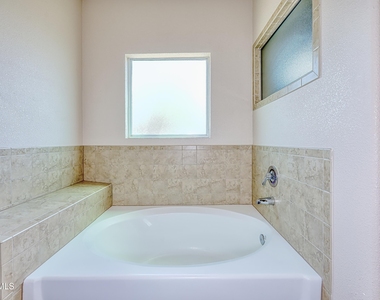 5601 Valley Maple Drive - Photo Thumbnail 41