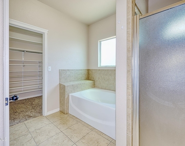 5601 Valley Maple Drive - Photo Thumbnail 36