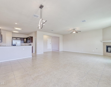5601 Valley Maple Drive - Photo Thumbnail 7