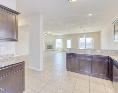 5601 Valley Maple Drive - Photo Thumbnail 14