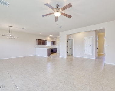 5601 Valley Maple Drive - Photo Thumbnail 9