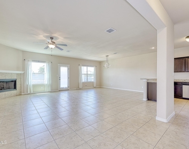 5601 Valley Maple Drive - Photo Thumbnail 6