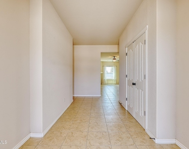 5601 Valley Maple Drive - Photo Thumbnail 5