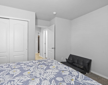 3917 Desert Dunes Drive - Photo Thumbnail 24
