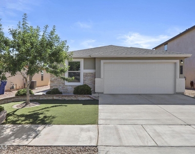 3917 Desert Dunes Drive - Photo Thumbnail 2