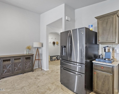 3917 Desert Dunes Drive - Photo Thumbnail 8
