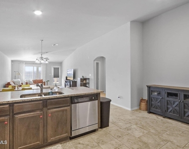 3917 Desert Dunes Drive - Photo Thumbnail 10