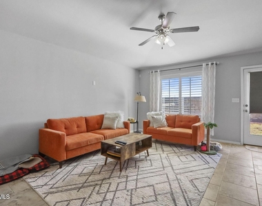 3917 Desert Dunes Drive - Photo Thumbnail 13