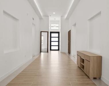 11337 Ardelle Avenue - Photo Thumbnail 2