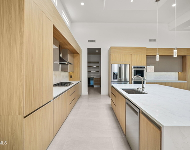 11337 Ardelle Avenue - Photo Thumbnail 13
