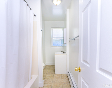 237 Bishop Street - Photo Thumbnail 2