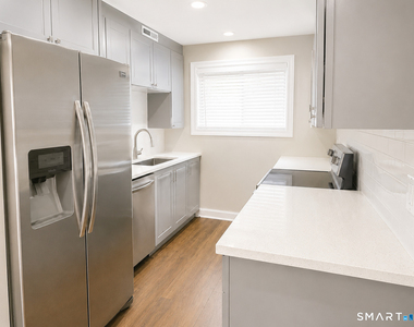 511 Main Street - Photo Thumbnail 3