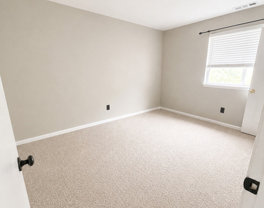 511 Main Street - Photo Thumbnail 8